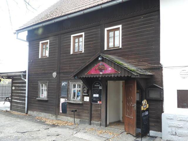 Drevenka Hotel Provodin Kültér fotó
