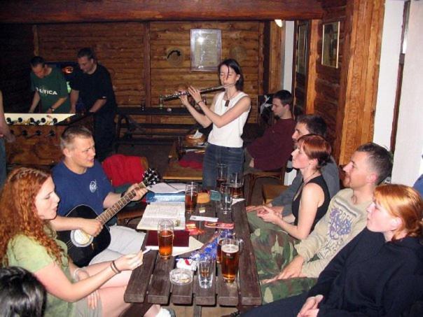 Drevenka Hotel Provodin Kültér fotó